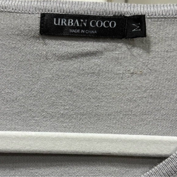 ✨3/$20 Urban Coco cropped button front cardigan - Picture 2 of 4